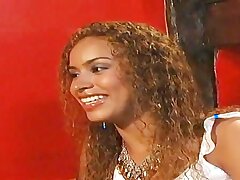 Natasha Brazilië in We reizen naar Rio een echte Braziliaanse amateur neuken